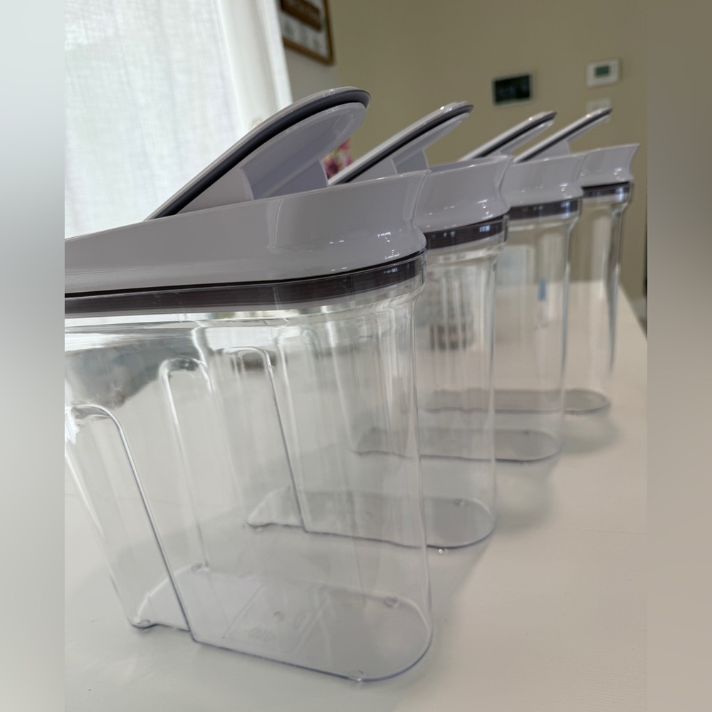 Lot of 4 OXO cereal or dry goods storage 3.4l each